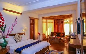 Himalayan Retreat-Karzoo